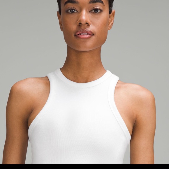 Sold out NWT LULULEMON HOLD TIGHT CROPPED TANK NWT WHITE COLOR - Picture 4 of 7